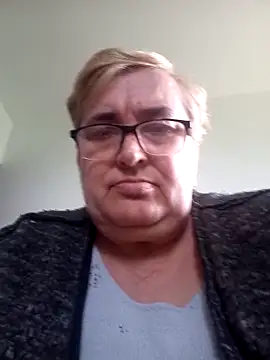 SusanStar874 online show from April 23, 2026, 10:14 am