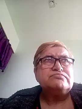 Snapshot of SusanStar874 chatting on May 1, 2026, 9:36 am SusanStar874 online show from May 1, 2026, 9:36 am