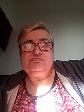 Snapshot of SusanStar874 chatting on June 15, 2026, 4:20 pm SusanStar874 online show from June 15, 2026, 4:20 pm