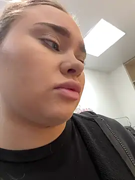 MonicaWestt online show from February 13, 2026, 7:04 am