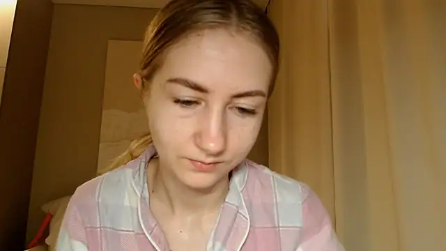 Snapshot of BluueSilk chatting on February 3, 2025, 6:02 am BluueSilk online show from February 3, 2025, 6:02 am