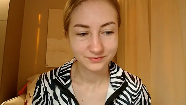 Snapshot of BluueSilk chatting on February 11, 2025, 6:08 am BluueSilk online show from February 11, 2025, 6:08 am