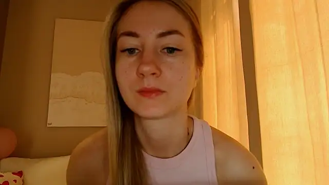 Snapshot of BluueSilk chatting on March 10, 2025, 7:42 am BluueSilk online show from March 10, 2025, 7:42 am