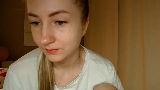 Snapshot of BluueSilk chatting on March 12, 2025, 6:40 am BluueSilk online show from March 12, 2025, 6:40 am