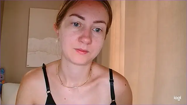 Snapshot of BluueSilk chatting on September 10, 2025, 5:29 am BluueSilk online show from September 10, 2025, 5:29 am