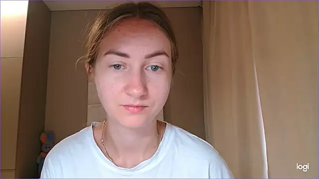 Snapshot of BluueSilk chatting on September 12, 2025, 5:40 am BluueSilk online show from September 12, 2025, 5:40 am