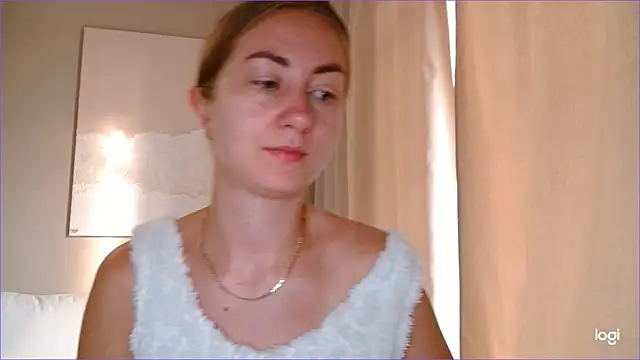 Snapshot of BluueSilk chatting on September 24, 2025, 5:44 am BluueSilk online show from September 24, 2025, 5:44 am