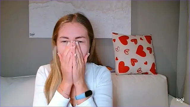 Snapshot of BluueSilk chatting on September 29, 2025, 5:34 am BluueSilk online show from September 29, 2025, 5:34 am