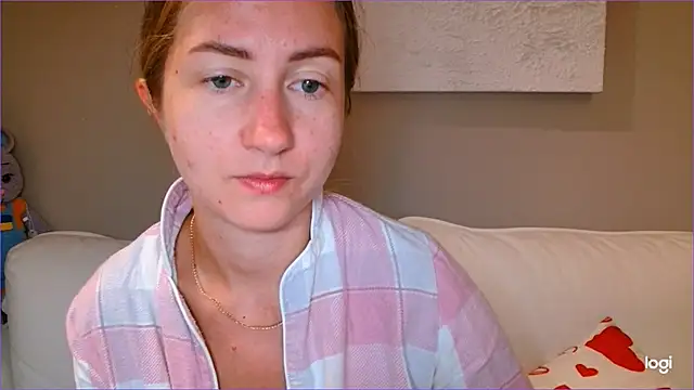 Snapshot of BluueSilk chatting on October 10, 2025, 5:06 am BluueSilk online show from October 10, 2025, 5:06 am