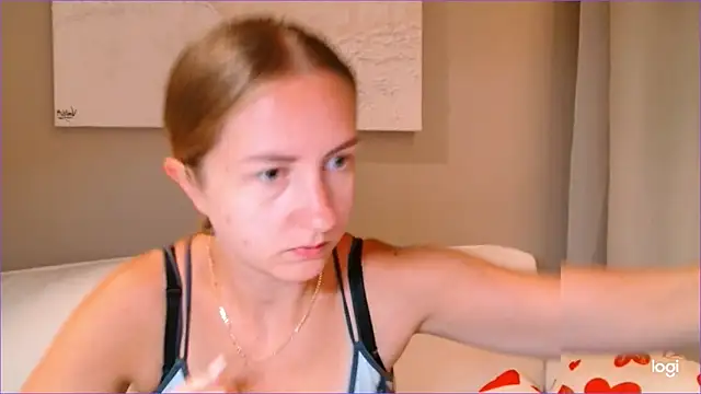 Snapshot of BluueSilk chatting on October 11, 2025, 5:17 am BluueSilk online show from October 11, 2025, 5:17 am