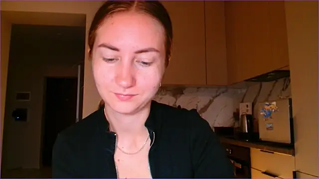 Snapshot of BluueSilk chatting on October 25, 2025, 5:48 am BluueSilk online show from October 25, 2025, 5:48 am