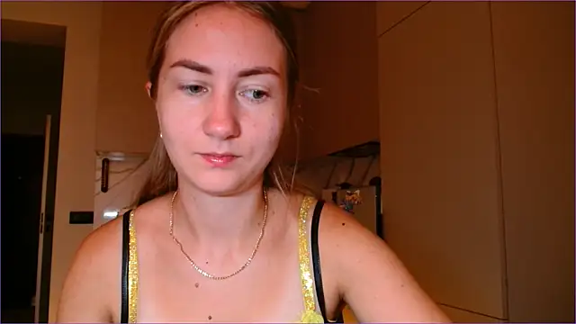 Snapshot of BluueSilk chatting on November 5, 2025, 5:40 am BluueSilk online show from November 5, 2025, 5:40 am