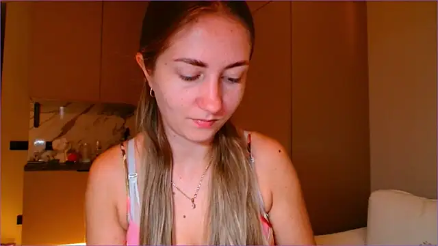 Snapshot of BluueSilk chatting on November 28, 2025, 6:16 am BluueSilk online show from November 28, 2025, 6:16 am