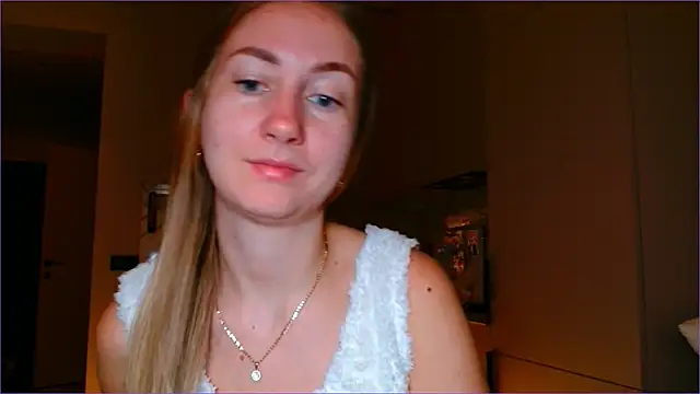 Snapshot of BluueSilk chatting on December 1, 2025, 6:51 am BluueSilk online show from December 1, 2025, 6:51 am