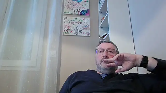 doudou310 online show from February 17, 2026, 5:15 am