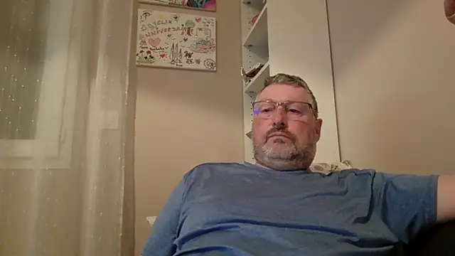 doudou310 online show from March 24, 2026, 4:17 am