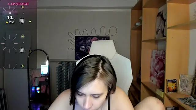 Scarlet Sirenn online show from March 6, 2026, 8:44 am