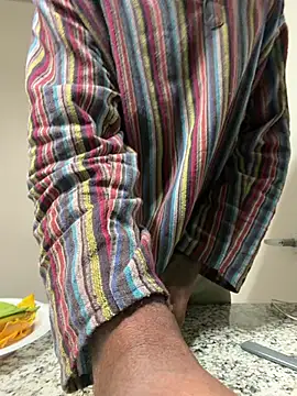 makemestayhard online show from June 25, 2026, 12:21 am