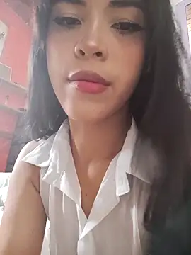 Luucia 09 online show from April 13, 2026, 7:41 pm