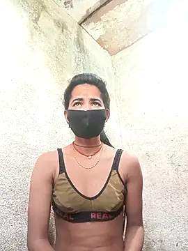 Sunali Bendre online show from March 4, 2026, 2:17 am