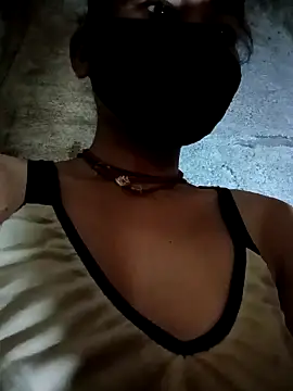 Sunali Bendre online show from April 3, 2026, 4:21 am