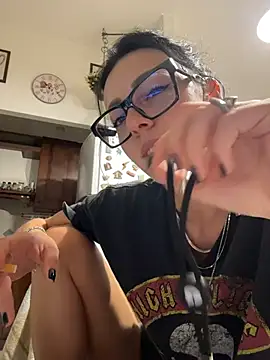 Snapshot of alibi_room chatting on July 2, 2026, 7:53 pm alibi room online show from July 2, 2026, 7:53 pm