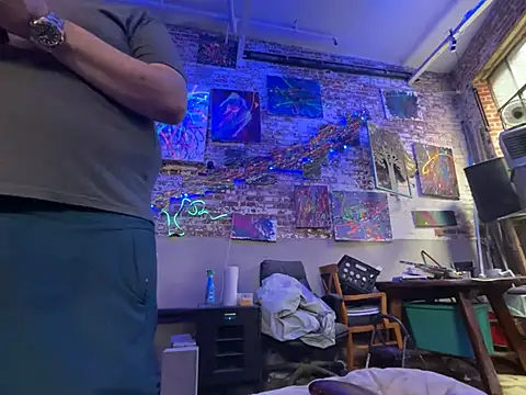 ctguybj online show from June 18, 2026, 5:39 pm