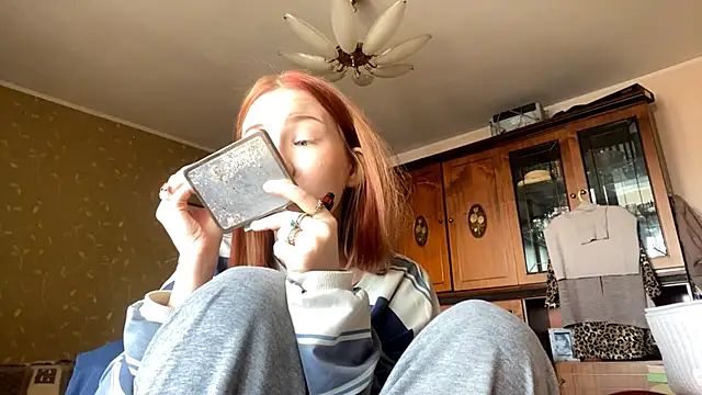 LaureenVielma online show from February 7, 2026, 8:07 am