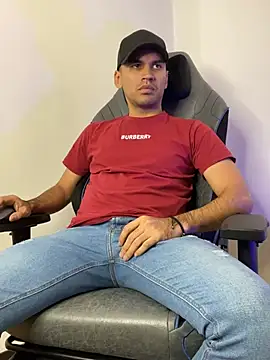 HAMILTONG12 online show from February 17, 2026, 10:49 pm