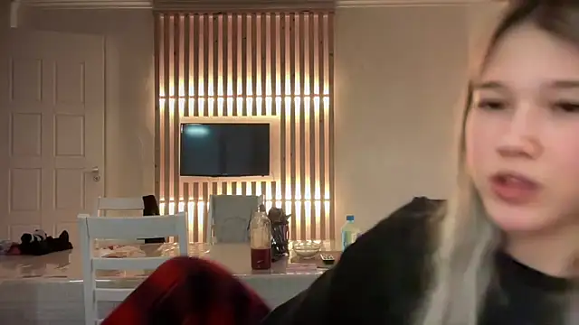 lilXdomiii online show from February 10, 2026, 1:59 pm