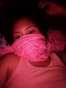 Snapshot of Hassina_456 chatting on April 4, 2026, 7:44 pm Hassina 456 online show from April 4, 2026, 7:44 pm