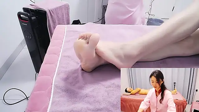 anne2026 online show from March 12, 2026, 1:12 am