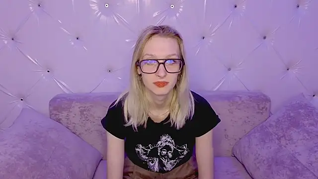 Akiro Kim7 online show from February 17, 2026, 2:19 am