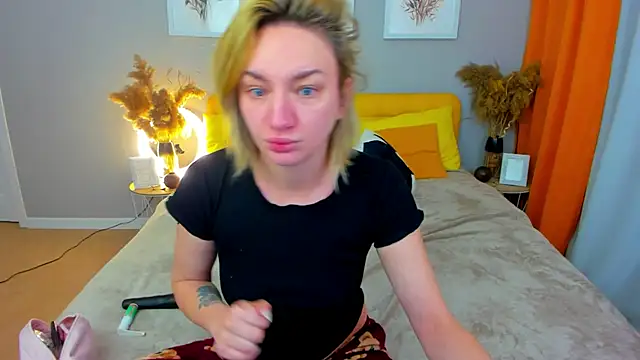 PollyRoseX online show from April 22, 2026, 12:46 am