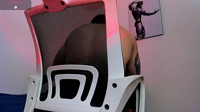 LiamReigns  online show from April 19, 2026, 9:08 am