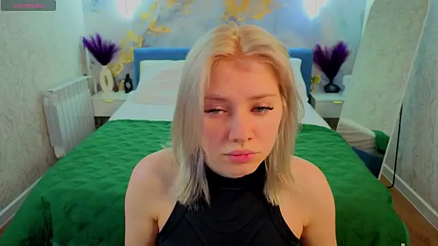 Snapshot of Kate_Krose chatting on April 26, 2026, 1:03 am Kate Krose online show from April 26, 2026, 1:03 am
