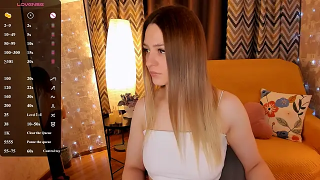 cherrykississ online show from March 18, 2026, 2:58 am