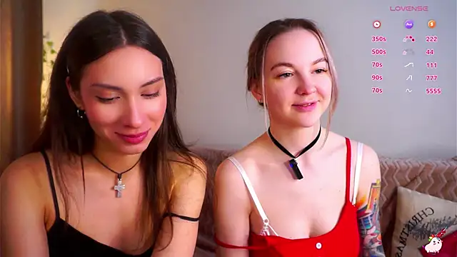 AricaPetties online show from April 1, 2026, 1:41 pm