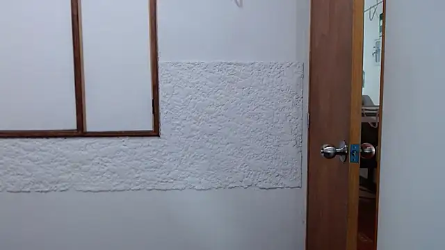 JulianaLopera1 online show from February 10, 2026, 3:27 pm