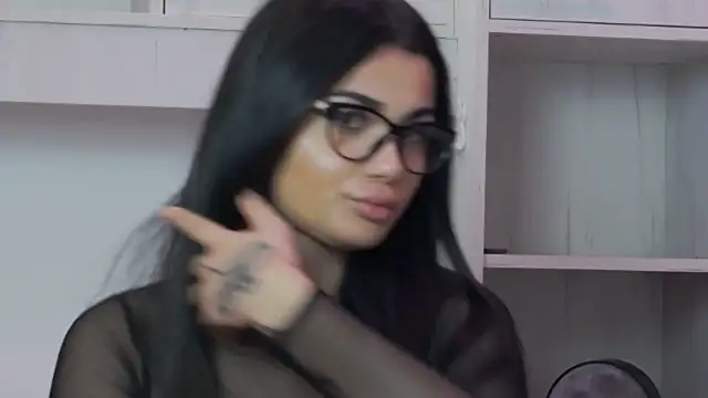 MayaMadison online show from February 8, 2026, 9:29 pm