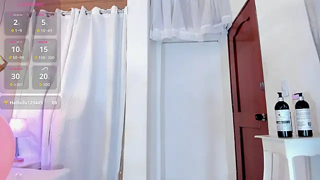 Snapshot of karlaa_megan chatting on March 4, 2026, 8:15 pm karlaa megan online show from March 4, 2026, 8:15 pm