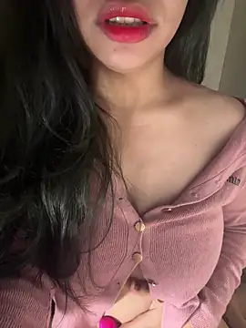 Snapshot of QuynhAnh_2k1 chatting on February 21, 2026, 5:47 pm QuynhAnh 2k1 online show from February 21, 2026, 5:47 pm