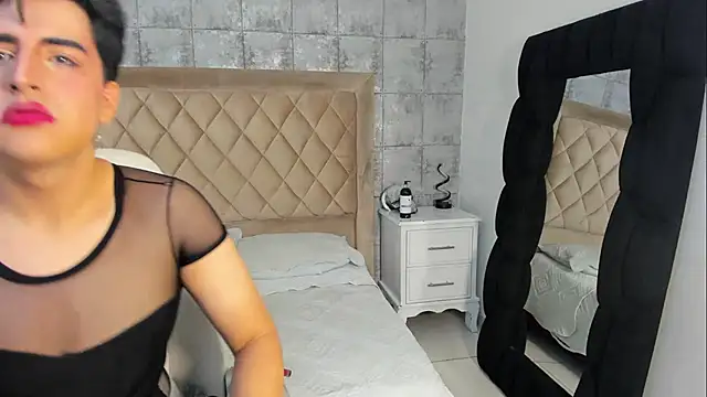 noahWolff  online show from March 6, 2026, 9:44 pm