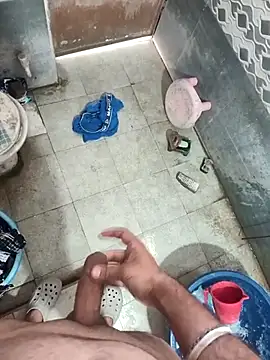 Snapshot of Universal221 chatting on April 10, 2026, 5:56 am Universal221 online show from April 10, 2026, 5:56 am