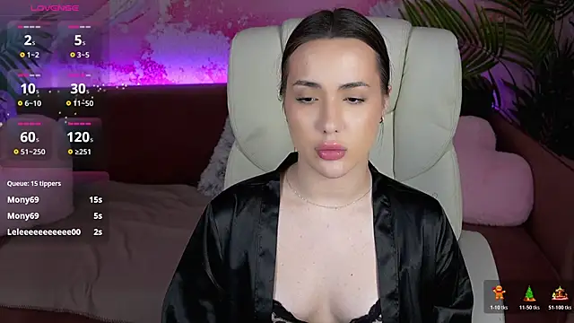 OliviaMoore  online show from March 4, 2026, 6:58 pm