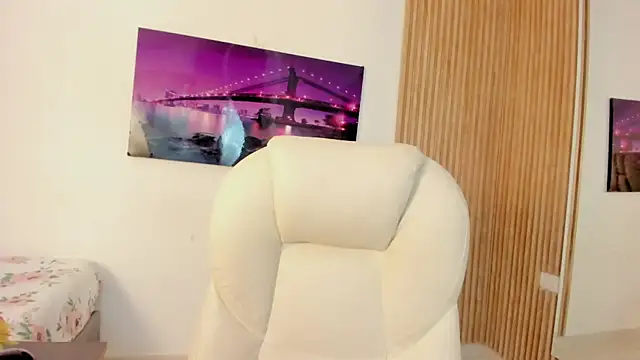 alennax online show from April 16, 2026, 12:17 pm