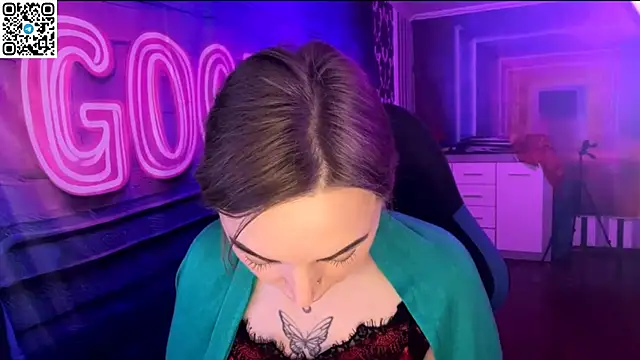 Vellora  online show from April 3, 2026, 10:30 pm