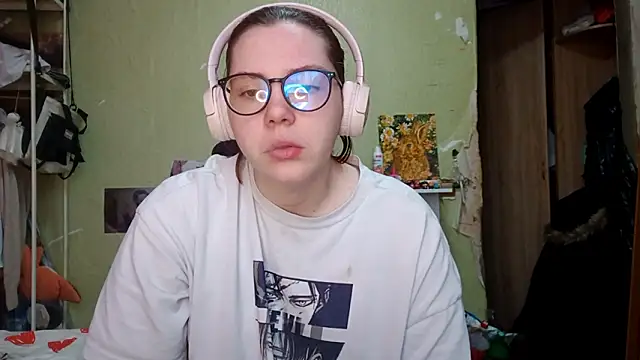 VannessaDillenbeck online show from March 6, 2026, 6:10 am