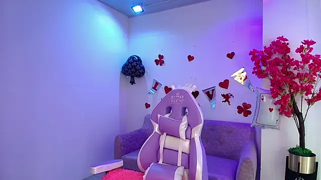 Maddie T18 online show from February 13, 2026, 11:17 am