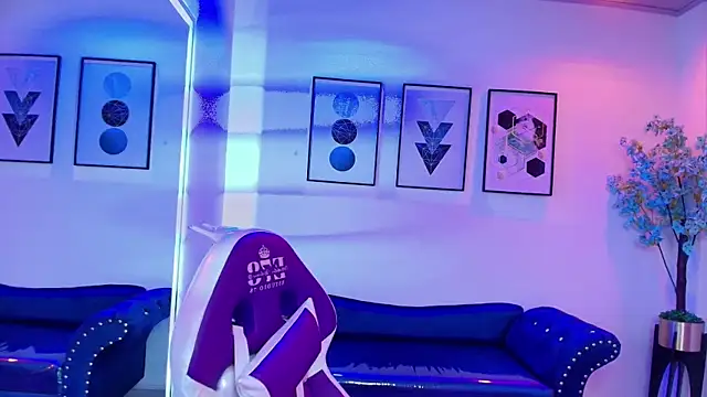 Maddie T18 online show from March 28, 2026, 11:54 am